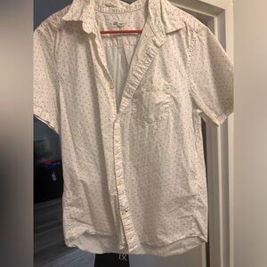 Gap short sleeve shirt. Size L